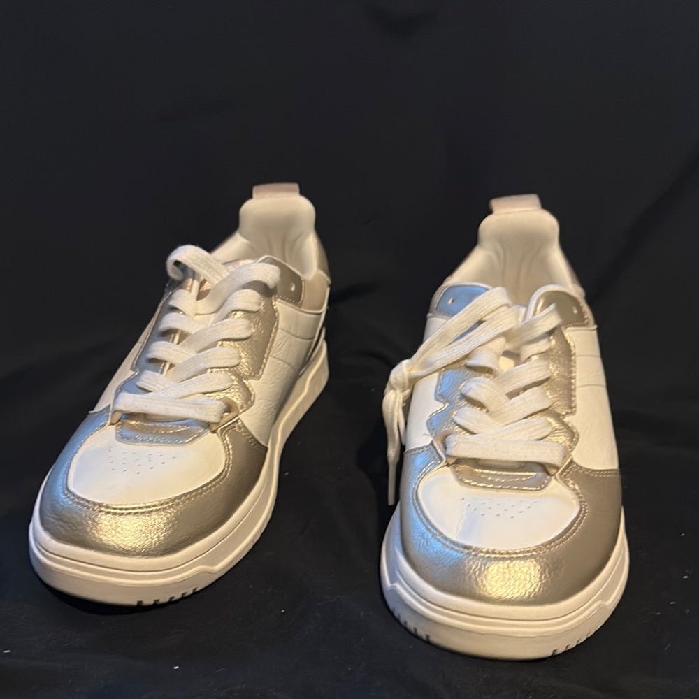 Stylish Kids' White and sliver Sneakers
